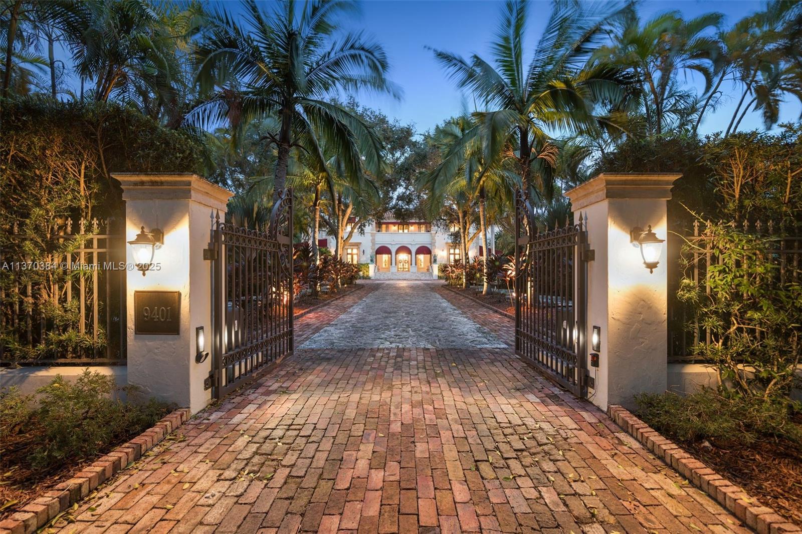 9401 Journeys End Rd, Coral Gables, Florida 33156, 7 Bedrooms Bedrooms, ,8 BathroomsBathrooms,Residential,For Sale,9401 Journeys End Rd,A11370384
