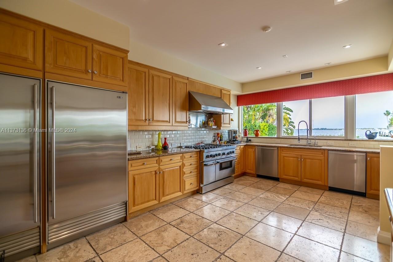 10321 Broadview Dr, Bay Harbor Islands, FL, 33154 United States, 5 Bedrooms Bedrooms, ,5 BathroomsBathrooms,Residential,For Sale,Broadview Dr,A11373136