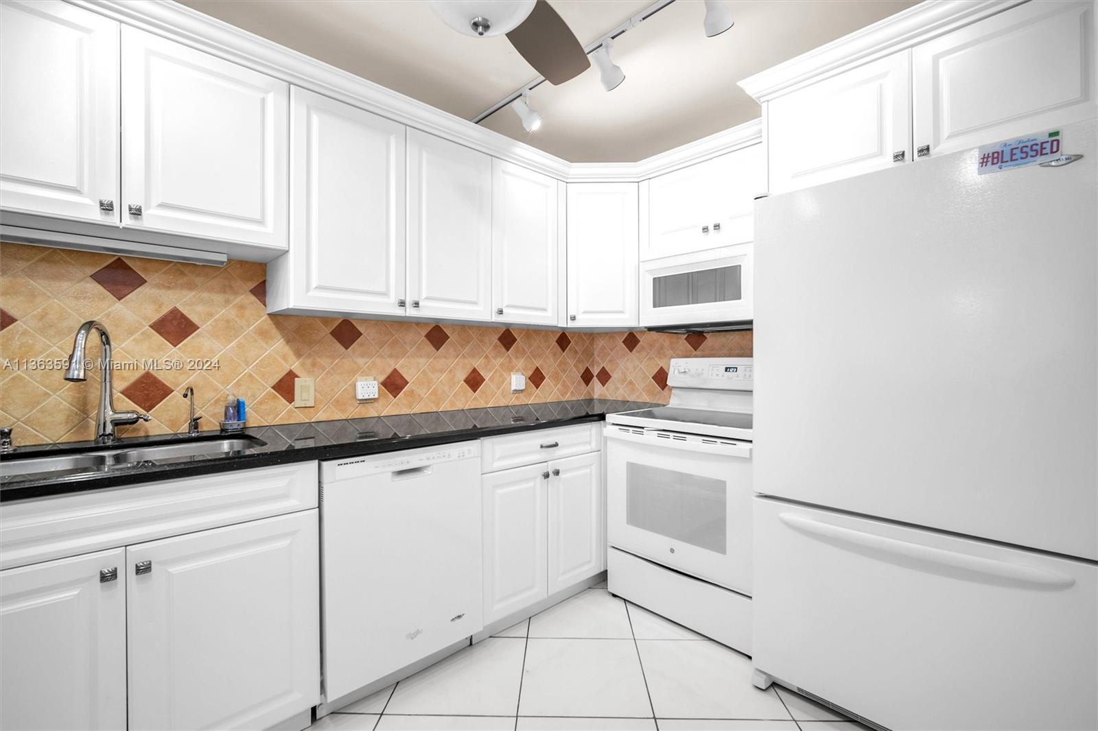 3625 Country Club Dr, Aventura, FL, 33180 United States, 2 Bedrooms Bedrooms, ,2 BathroomsBathrooms,Residential,For Sale,Country Club Dr,A11363591