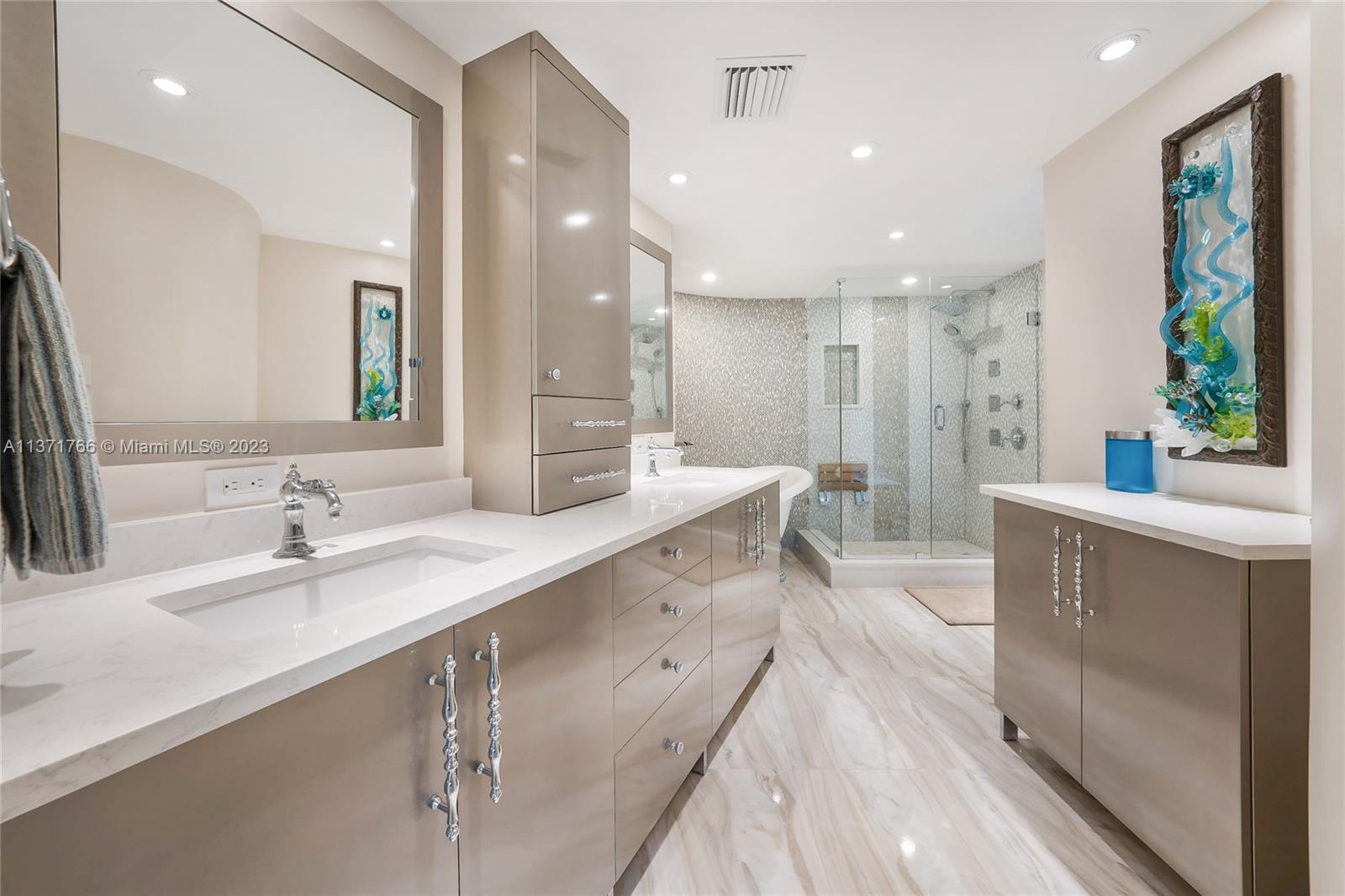 2100 Ocean Ln, Fort Lauderdale, FL, 33316 United States, 2 Bedrooms Bedrooms, ,2 BathroomsBathrooms,Residential,For Sale,Ocean Ln,A11371766