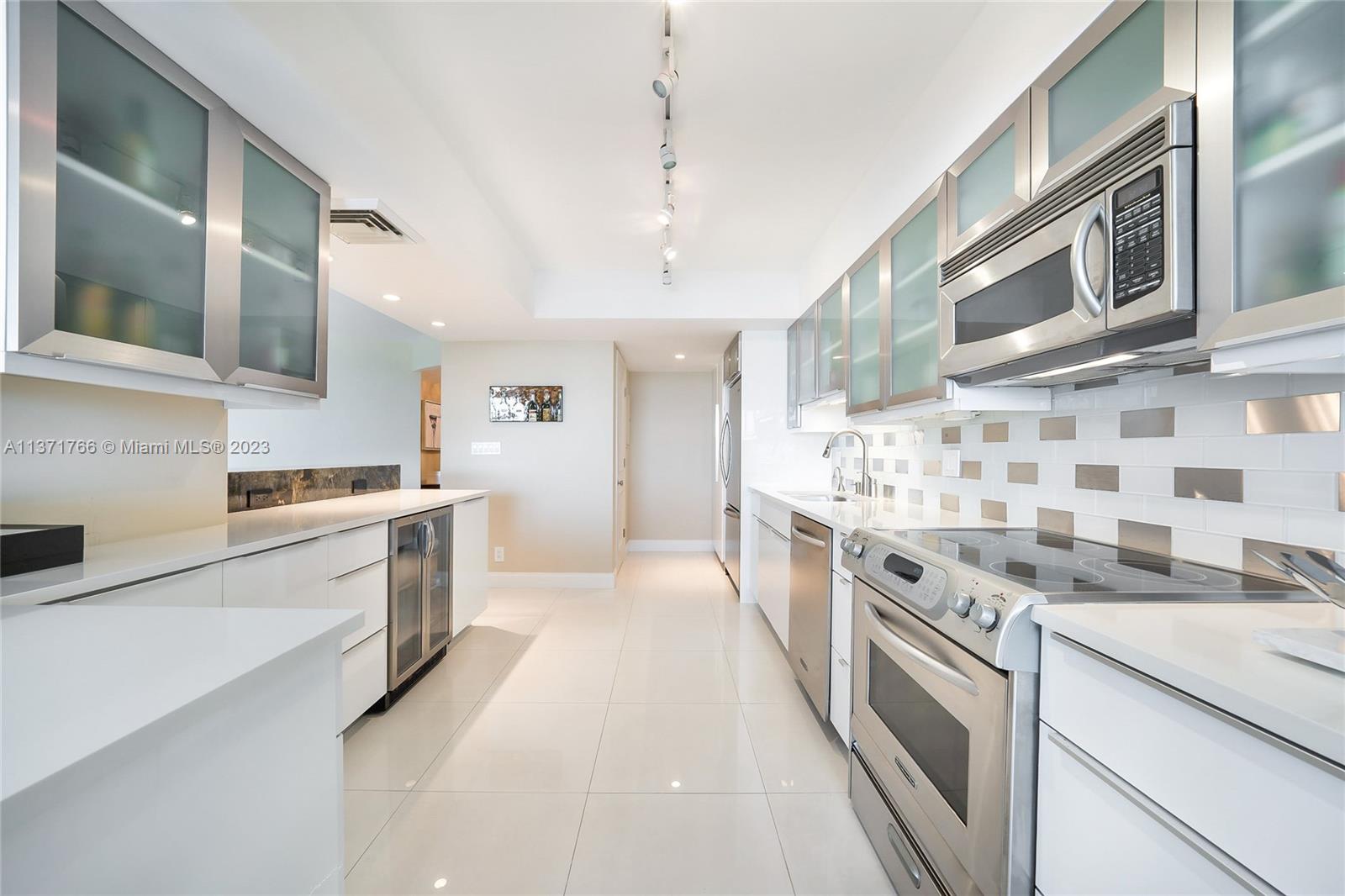 2100 Ocean Ln, Fort Lauderdale, FL, 33316 United States, 2 Bedrooms Bedrooms, ,2 BathroomsBathrooms,Residential,For Sale,Ocean Ln,A11371766