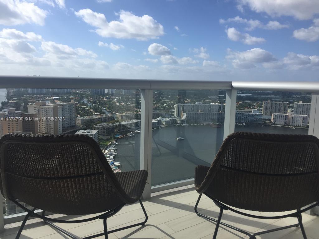Hallandale Beach, Florida 33009, 2 Bedrooms Bedrooms, ,2 BathroomsBathrooms,Residential,For Sale,A11374790