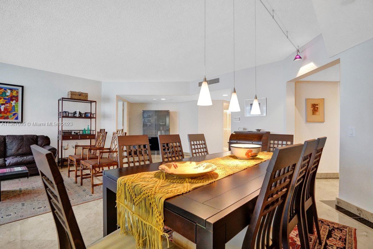 21055 Yacht Club Dr, Aventura, FL, 33180 United States, 3 Bedrooms Bedrooms, ,2 BathroomsBathrooms,Residential,For Sale,Yacht Club Dr,A11367095