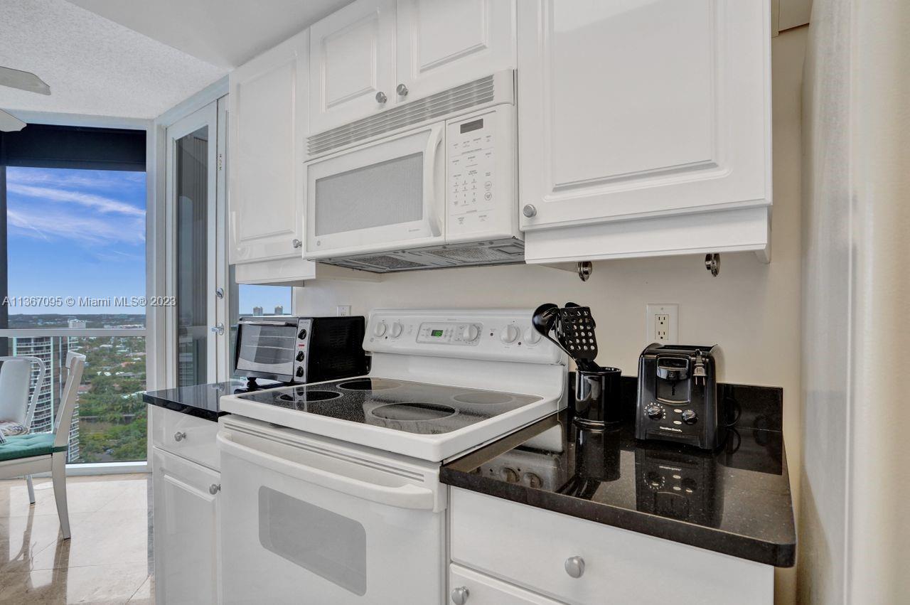 21055 Yacht Club Dr, Aventura, FL, 33180 United States, 3 Bedrooms Bedrooms, ,2 BathroomsBathrooms,Residential,For Sale,Yacht Club Dr,A11367095