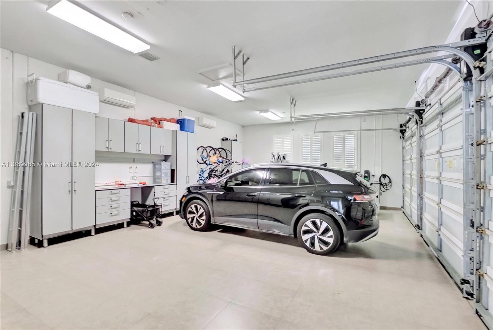 9050 63rd Ct, Pinecrest, FL, 33156 United States, 8 Bedrooms Bedrooms, ,9 BathroomsBathrooms,Residential,For Sale,63rd Ct,A11369965