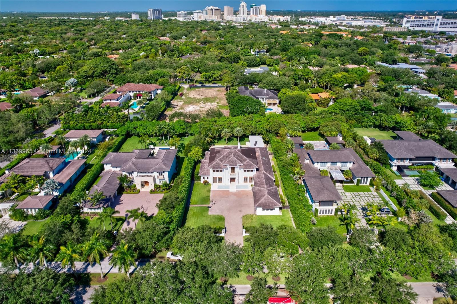 9050 63rd Ct, Pinecrest, FL, 33156 United States, 8 Bedrooms Bedrooms, ,9 BathroomsBathrooms,Residential,For Sale,63rd Ct,A11369965