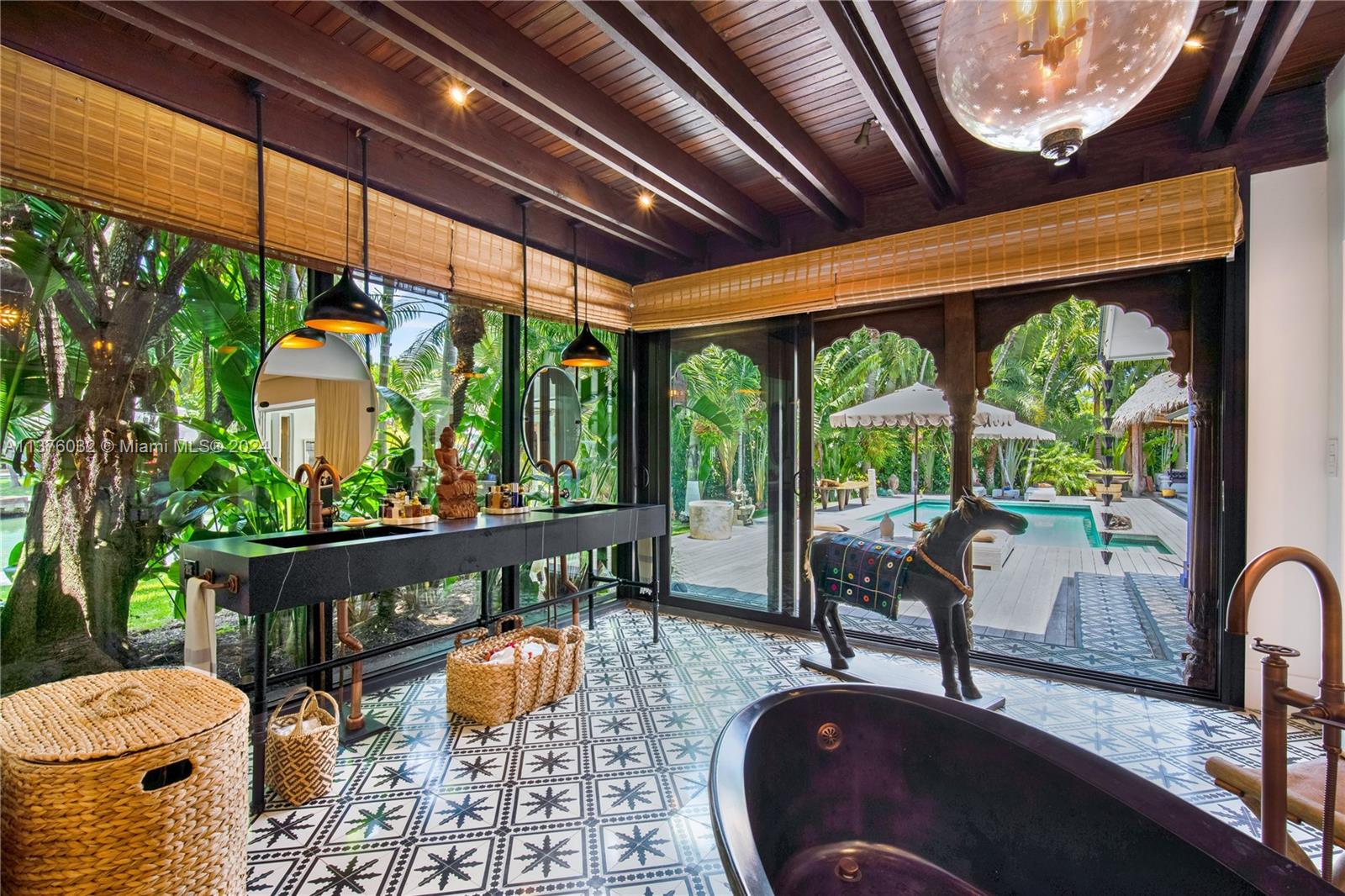 101 Cape Florida Dr, Key Biscayne, Florida 33149, 5 Bedrooms Bedrooms, ,5 BathroomsBathrooms,Residentiallease,For Rent,101 Cape Florida Dr,A11376032
