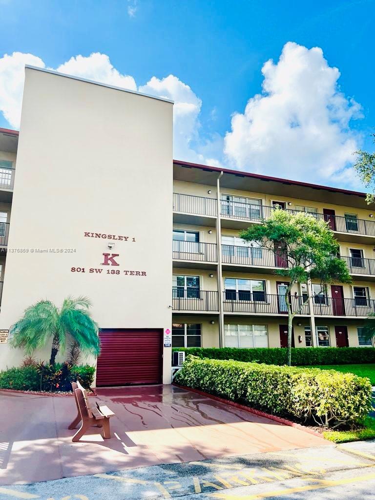 801 133rd Ter, Pembroke Pines, FL, 33027 United States, 1 Bedroom Bedrooms, ,1 BathroomBathrooms,Residential,For Sale,133rd Ter,A11376859