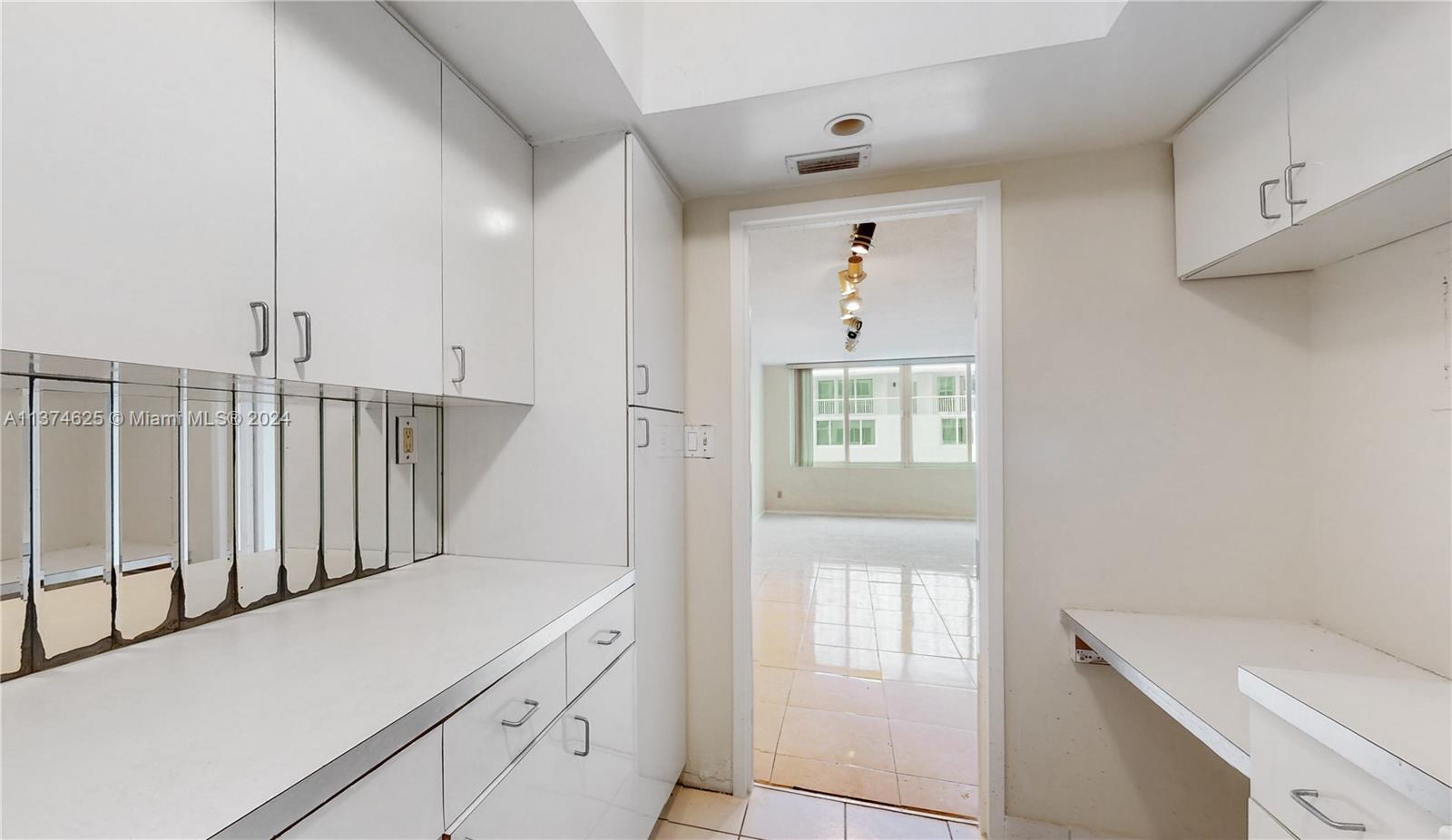 5401 Collins Ave 312, Miami Beach, Florida 33140, 2 Bedrooms Bedrooms, ,1 BathroomBathrooms,Residential,For Sale,5401 Collins Ave 312,A11374625