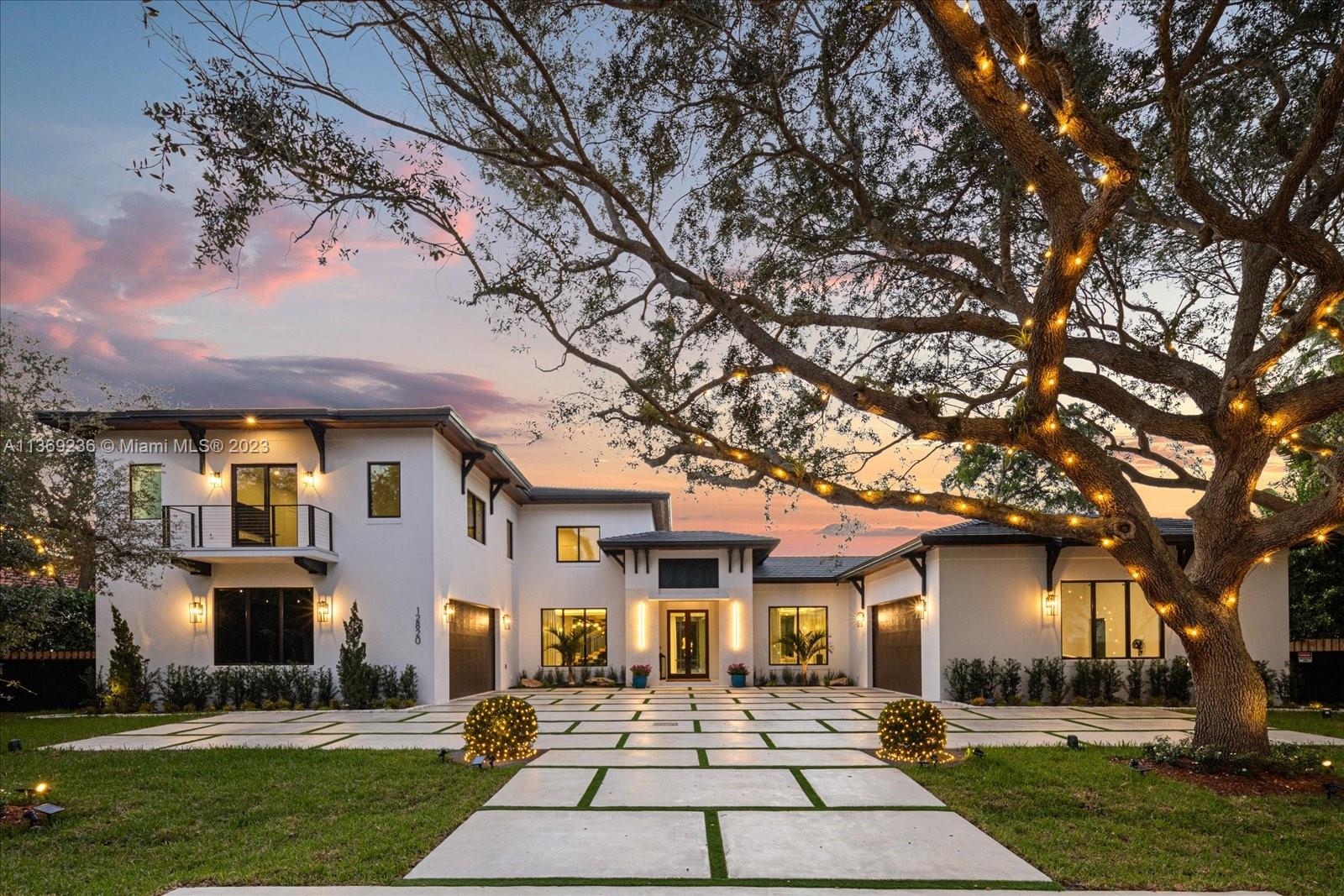 12820 80th Ave, Pinecrest, FL, 33156 United States, 7 Bedrooms Bedrooms, ,7 BathroomsBathrooms,Residential,For Sale,80th Ave,A11369236