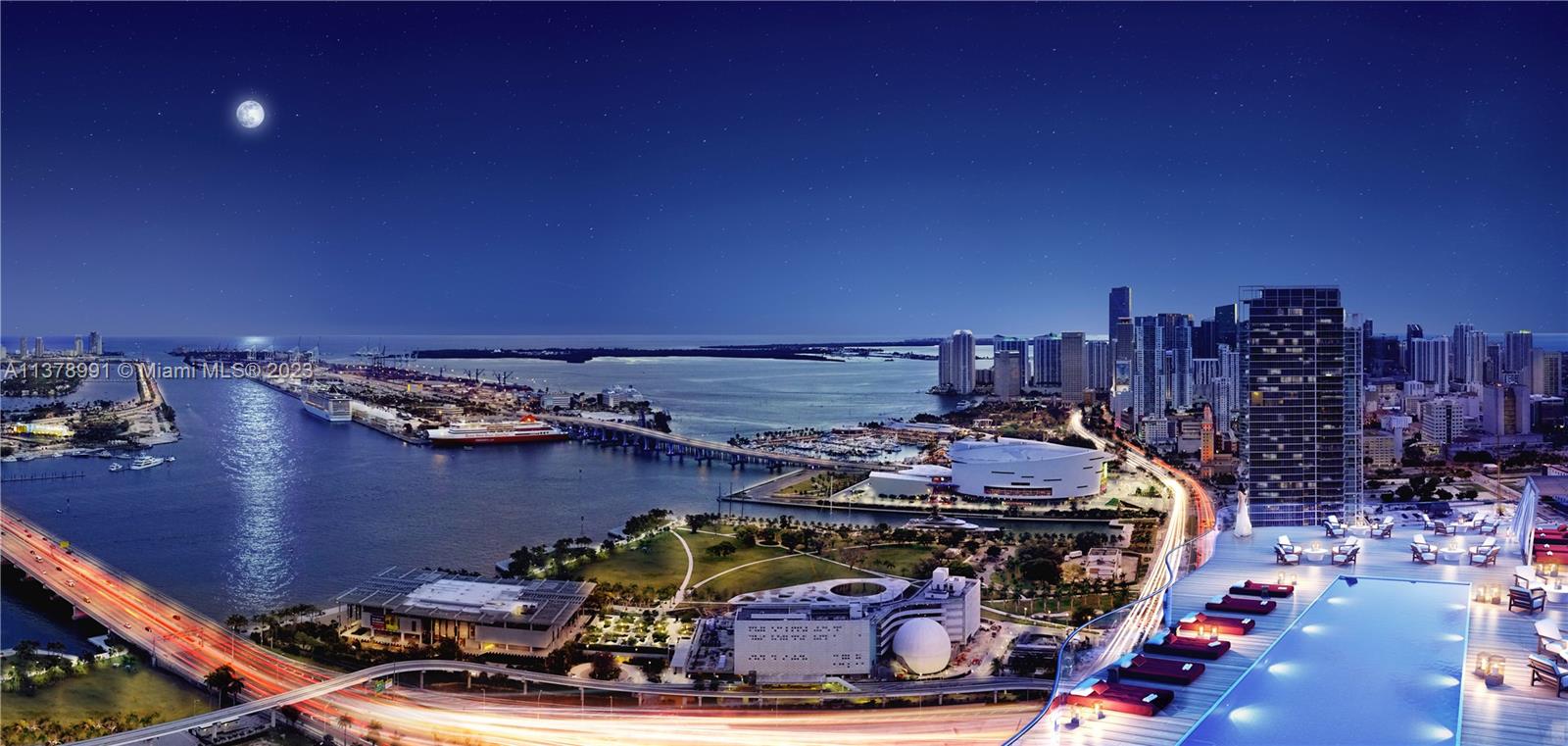 ROOFTOP POOL AND LOUNGE