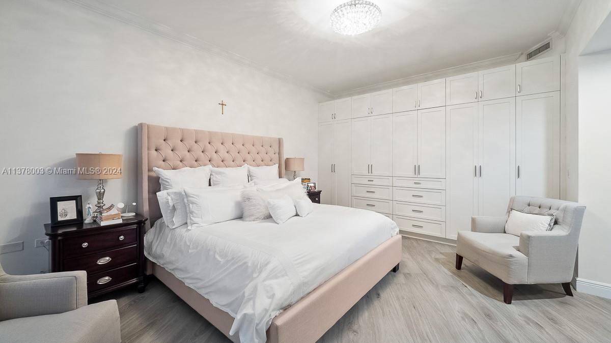 848 Brickell Key Dr, Miami, FL, 33131 United States, 4 Bedrooms Bedrooms, ,4 BathroomsBathrooms,Residential,For Sale,Brickell Key Dr,A11378003