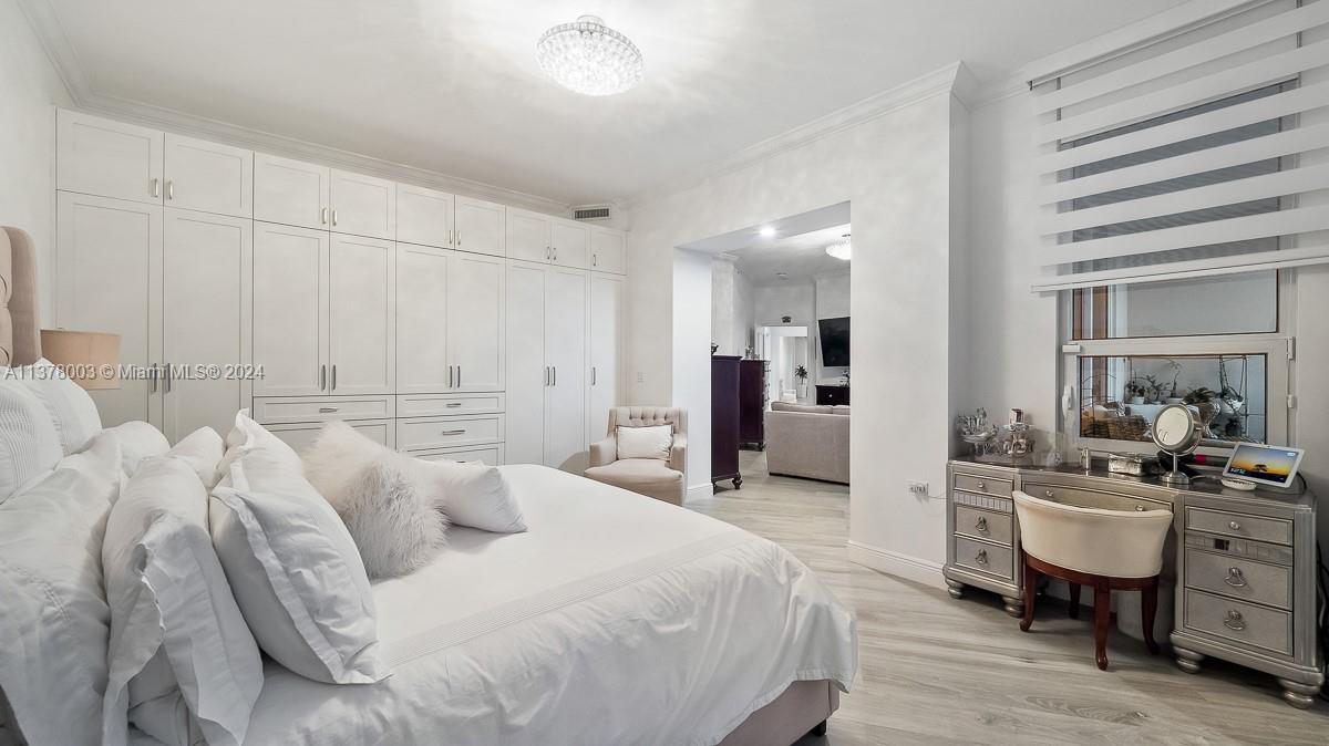 848 Brickell Key Dr, Miami, FL, 33131 United States, 4 Bedrooms Bedrooms, ,4 BathroomsBathrooms,Residential,For Sale,Brickell Key Dr,A11378003