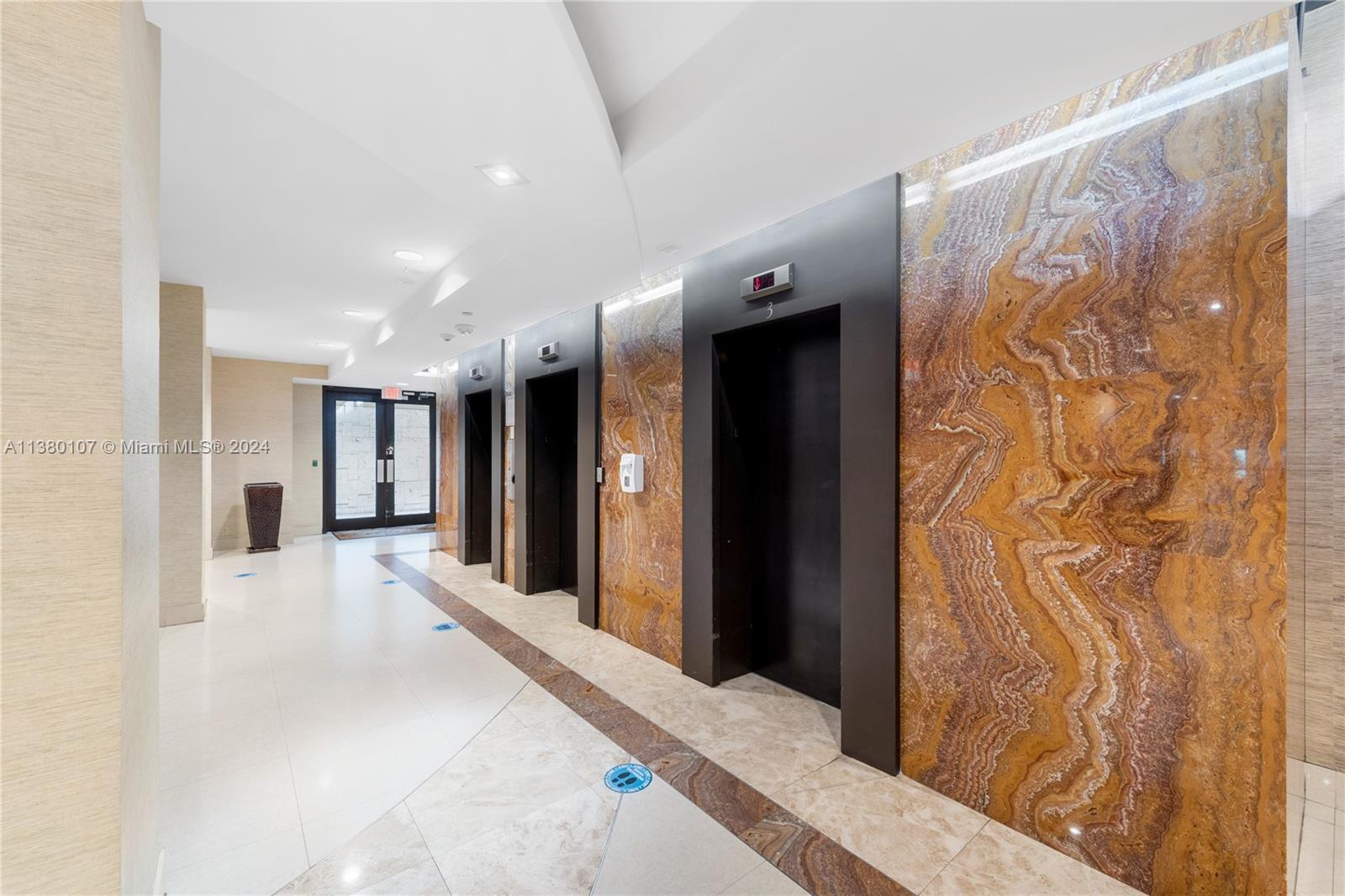 2555 Collins Ave 1706, Miami Beach, Florida 33140, 2 Bedrooms Bedrooms, ,2 BathroomsBathrooms,Residentiallease,For Rent,2555 Collins Ave 1706,A11380107