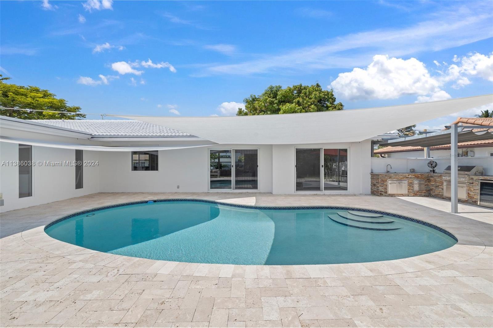 2816 NE 35th St, Fort Lauderdale, Florida 33306, 3 Bedrooms Bedrooms, ,2 BathroomsBathrooms,Residential,For Sale,2816 NE 35th St,A11386038