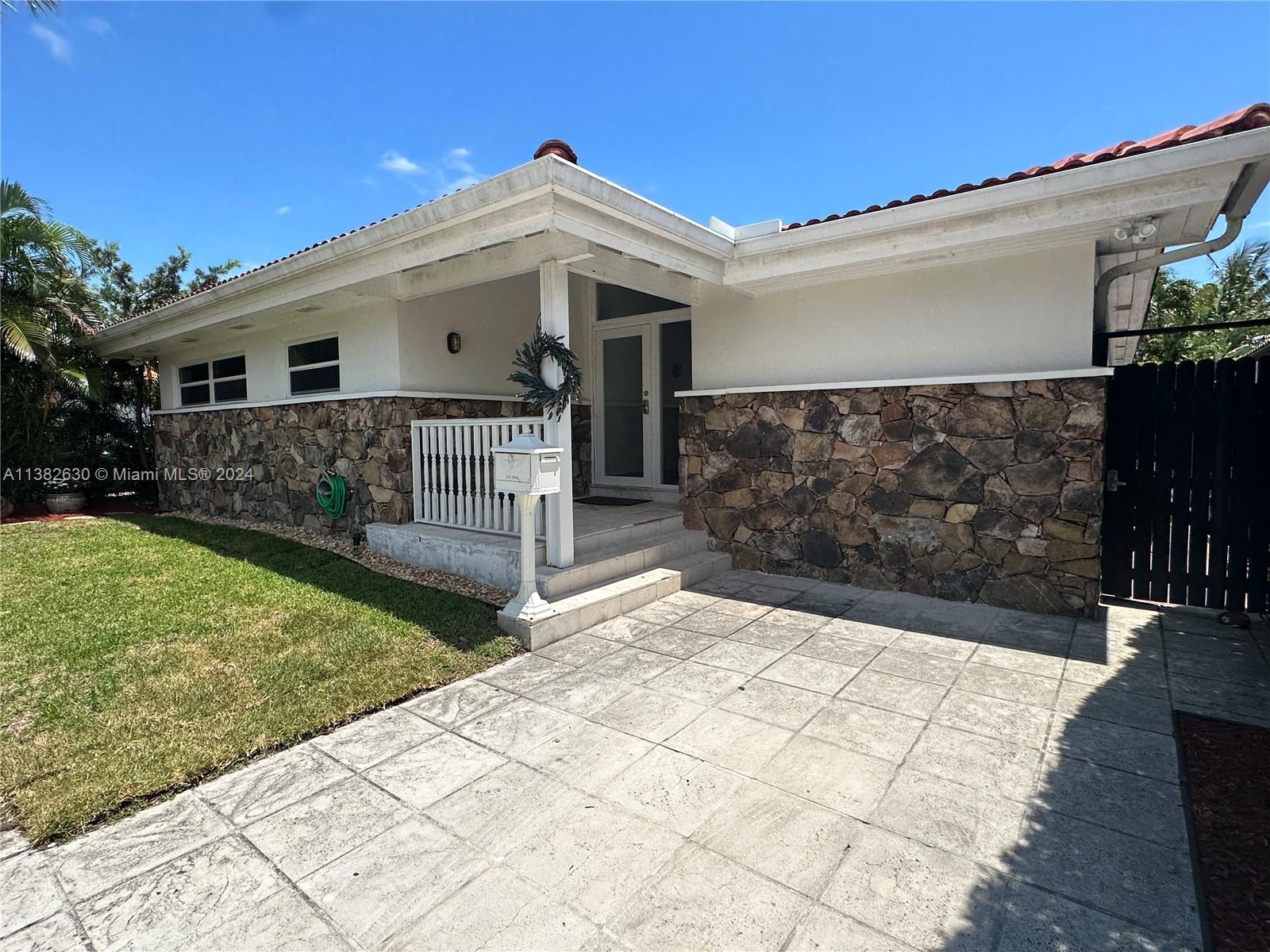 1430 Stillwater Dr 1, Miami Beach, Florida 33141, 4 Bedrooms Bedrooms, ,4 BathroomsBathrooms,Residentiallease,For Rent,1430 Stillwater Dr 1,A11382630