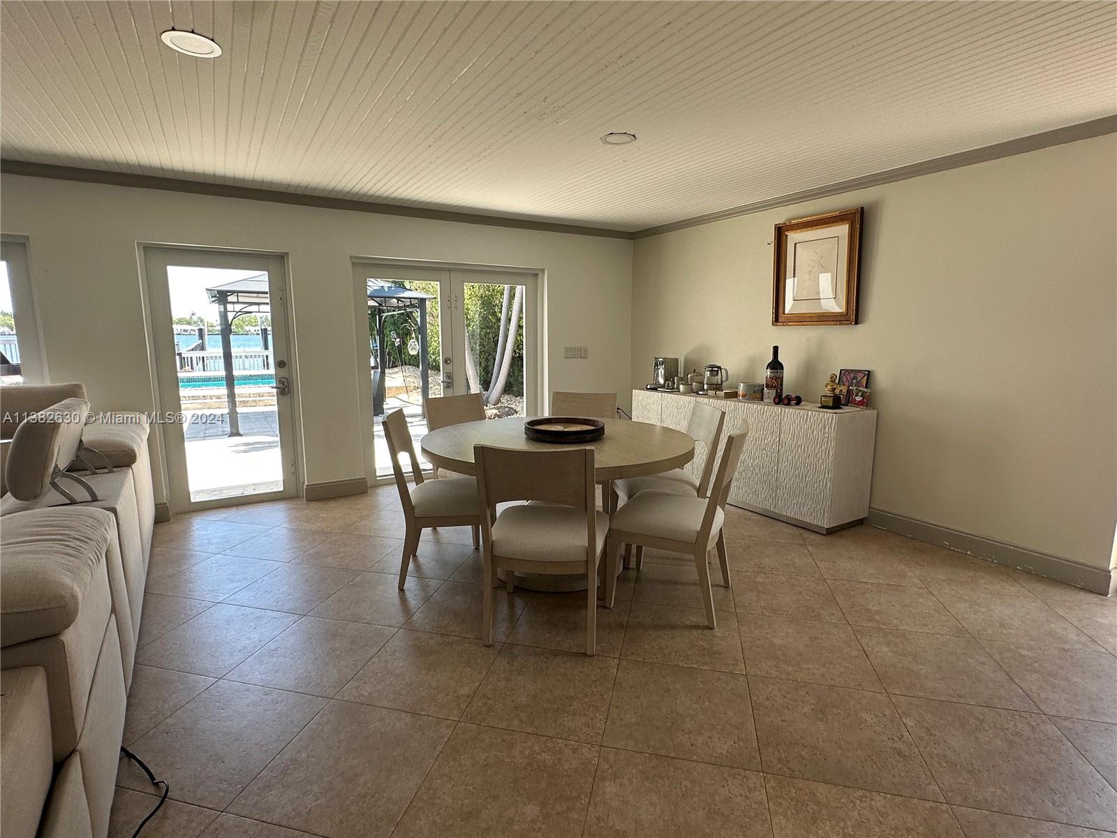 1430 Stillwater Dr 1, Miami Beach, Florida 33141, 4 Bedrooms Bedrooms, ,4 BathroomsBathrooms,Residentiallease,For Rent,1430 Stillwater Dr 1,A11382630