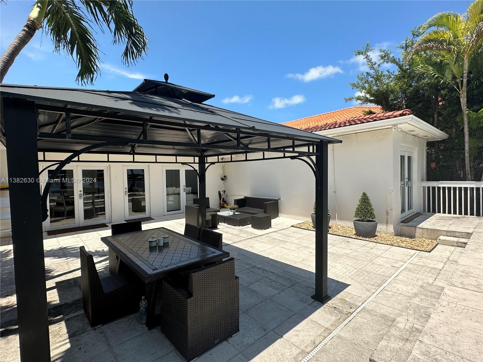 1430 Stillwater Dr 1, Miami Beach, Florida 33141, 4 Bedrooms Bedrooms, ,4 BathroomsBathrooms,Residentiallease,For Rent,1430 Stillwater Dr 1,A11382630