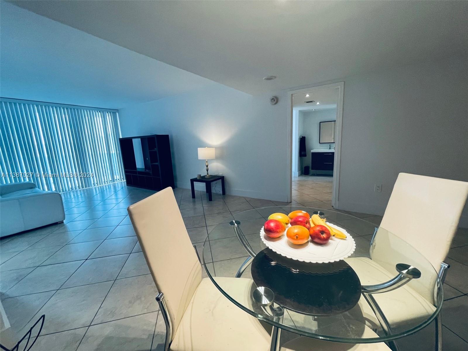 3625 N Country Club Dr 2010, Aventura, Florida 33180, 2 Bedrooms Bedrooms, ,2 BathroomsBathrooms,Residential,For Sale,3625 N Country Club Dr 2010,A11387027