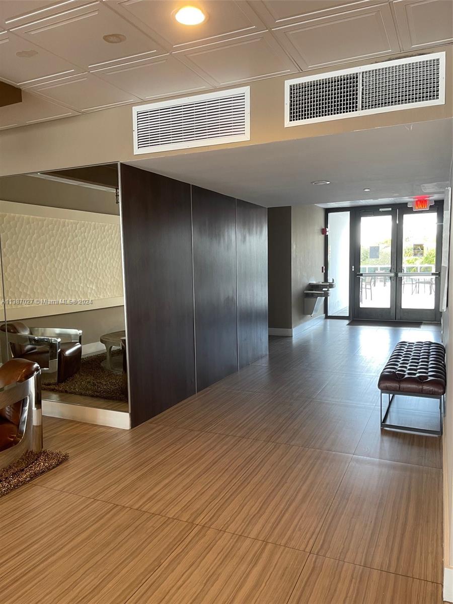 3625 N Country Club Dr 2010, Aventura, Florida 33180, 2 Bedrooms Bedrooms, ,2 BathroomsBathrooms,Residential,For Sale,3625 N Country Club Dr 2010,A11387027