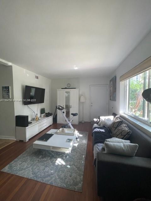 Miami Beach, Florida 33139, 1 Bedroom Bedrooms, ,1 BathroomBathrooms,Residentiallease,For Rent,A11384792