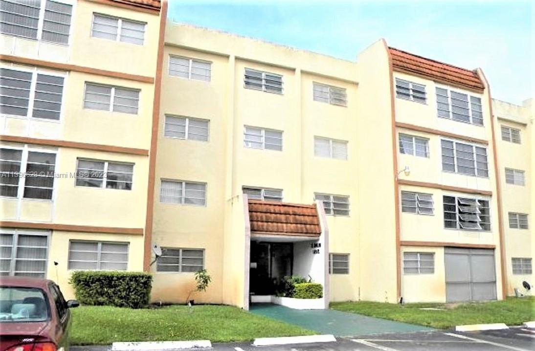 2451 NW 41st Ave 302, Lauderhill, Florida 33313, 1 Bedroom Bedrooms, ,1 BathroomBathrooms,Residential,For Sale,2451 NW 41st Ave 302,A11390628