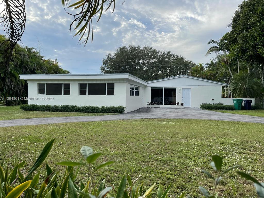 13220 SW 83rd Ct, Pinecrest, Florida 33156, 3 Bedrooms Bedrooms, ,2 BathroomsBathrooms,Residentiallease,For Rent,13220 SW 83rd Ct,A11394361