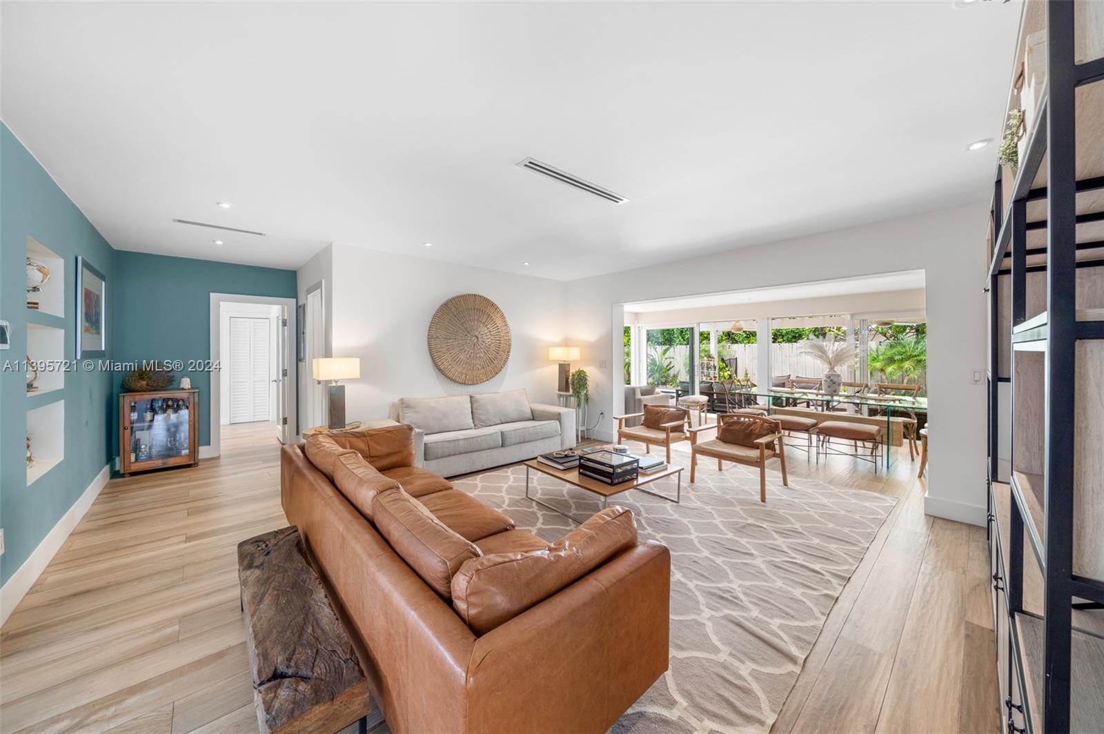 Living​​‌​​​​‌​​‌‌​‌‌​​​‌‌​‌​‌​‌​​​‌​​ Room