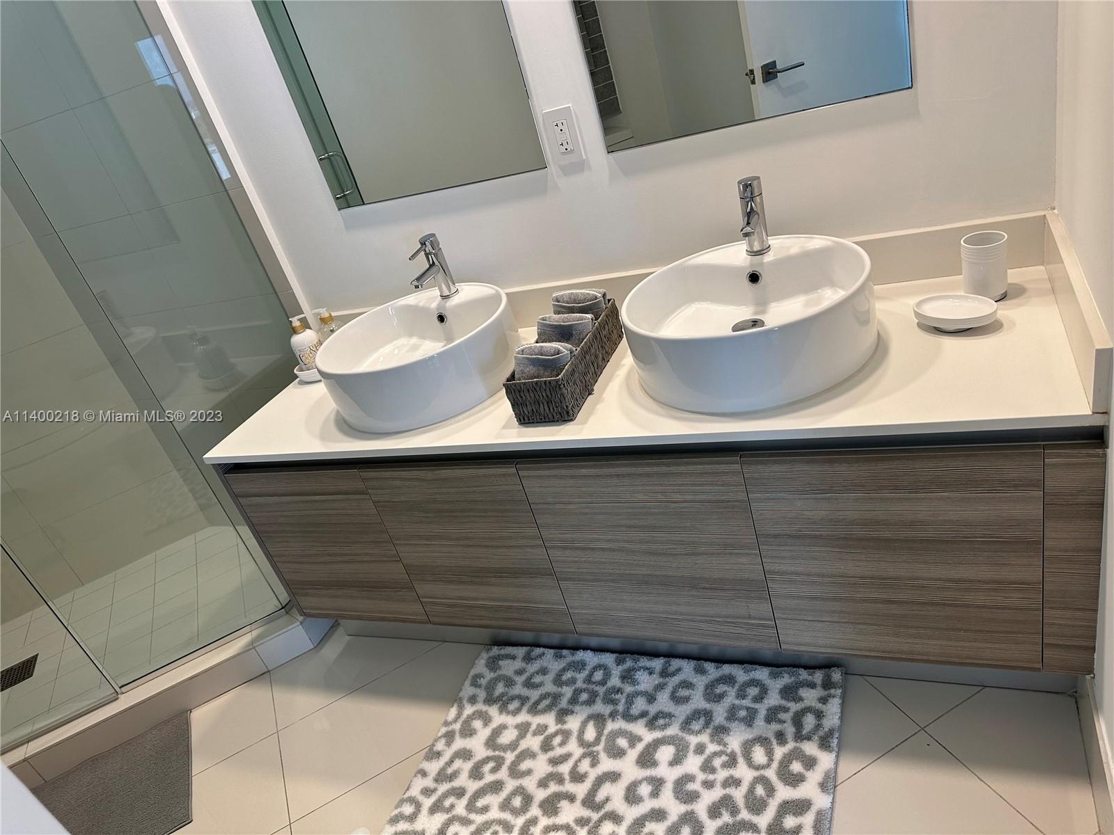 121 NE 34th St 1616, Miami, Florida 33137, 2 Bedrooms Bedrooms, ,2 BathroomsBathrooms,Residentiallease,For Rent,121 NE 34th St 1616,A11400218