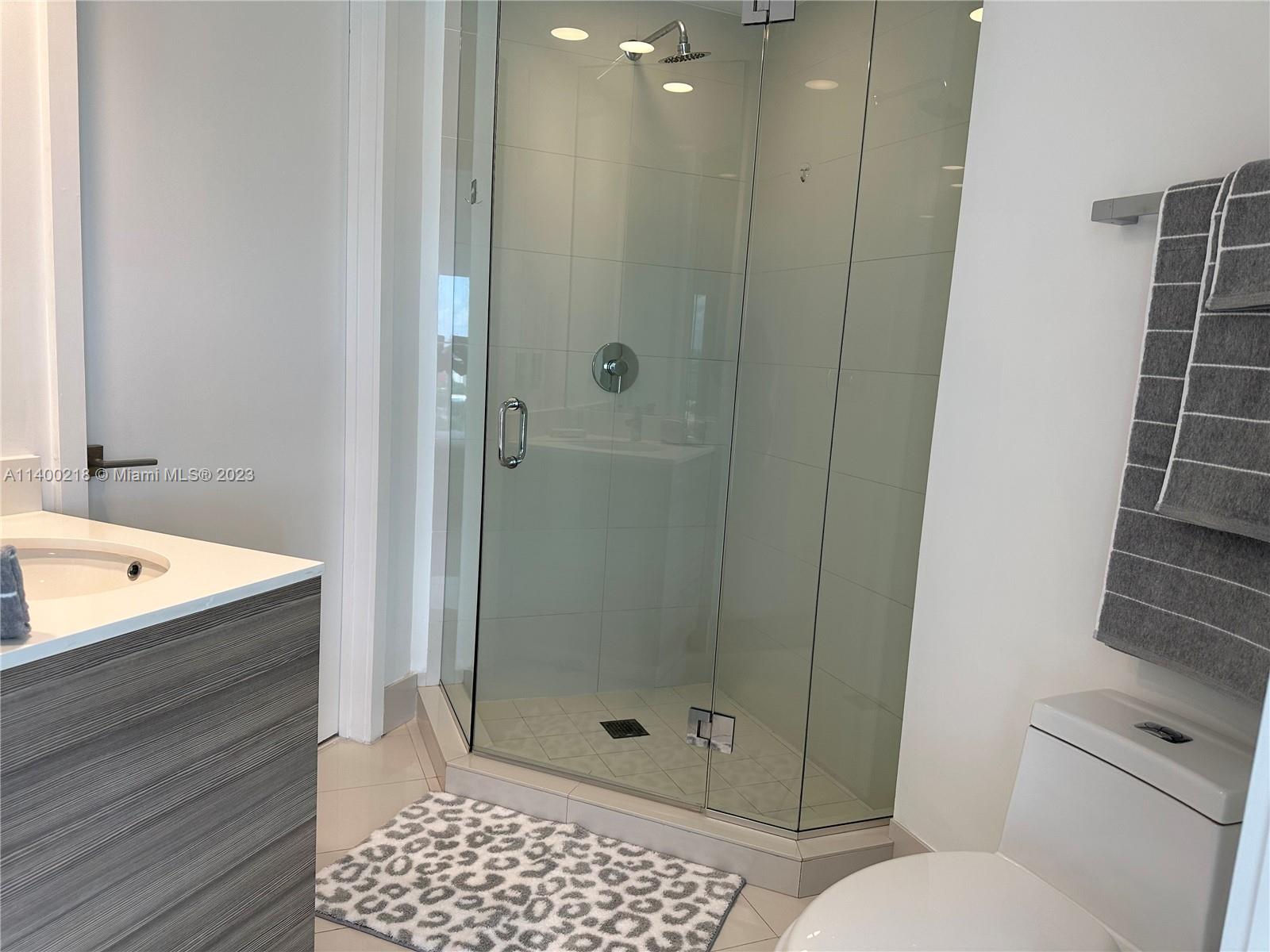 121 NE 34th St 1616, Miami, Florida 33137, 2 Bedrooms Bedrooms, ,2 BathroomsBathrooms,Residentiallease,For Rent,121 NE 34th St 1616,A11400218