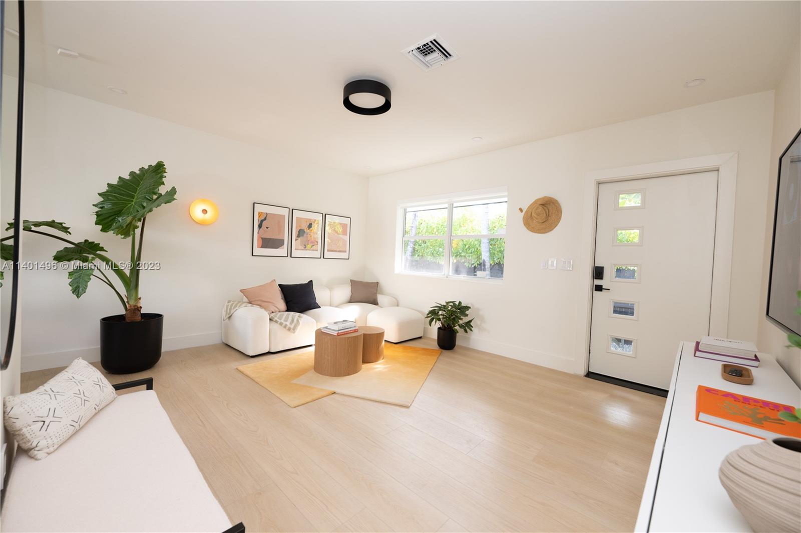 436 NE 64th St 1, Miami, Florida 33138, 2 Bedrooms Bedrooms, ,2 BathroomsBathrooms,Residentiallease,For Rent,436 NE 64th St 1,A11401496