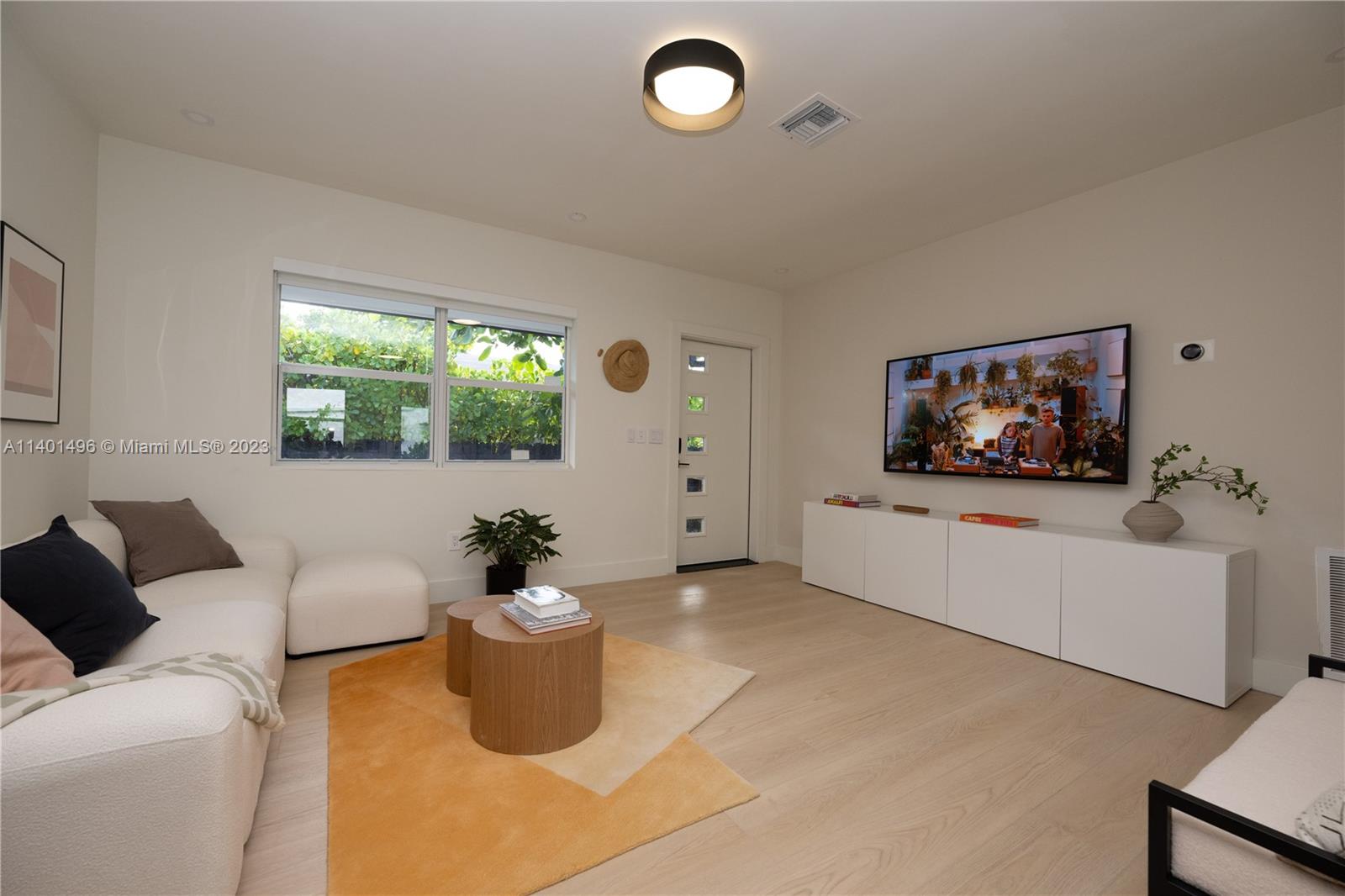 436 NE 64th St 1, Miami, Florida 33138, 2 Bedrooms Bedrooms, ,2 BathroomsBathrooms,Residentiallease,For Rent,436 NE 64th St 1,A11401496