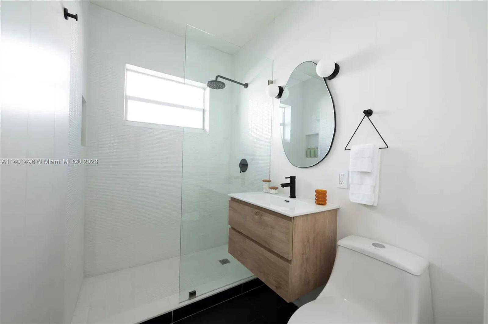 436 NE 64th St 1, Miami, Florida 33138, 2 Bedrooms Bedrooms, ,2 BathroomsBathrooms,Residentiallease,For Rent,436 NE 64th St 1,A11401496