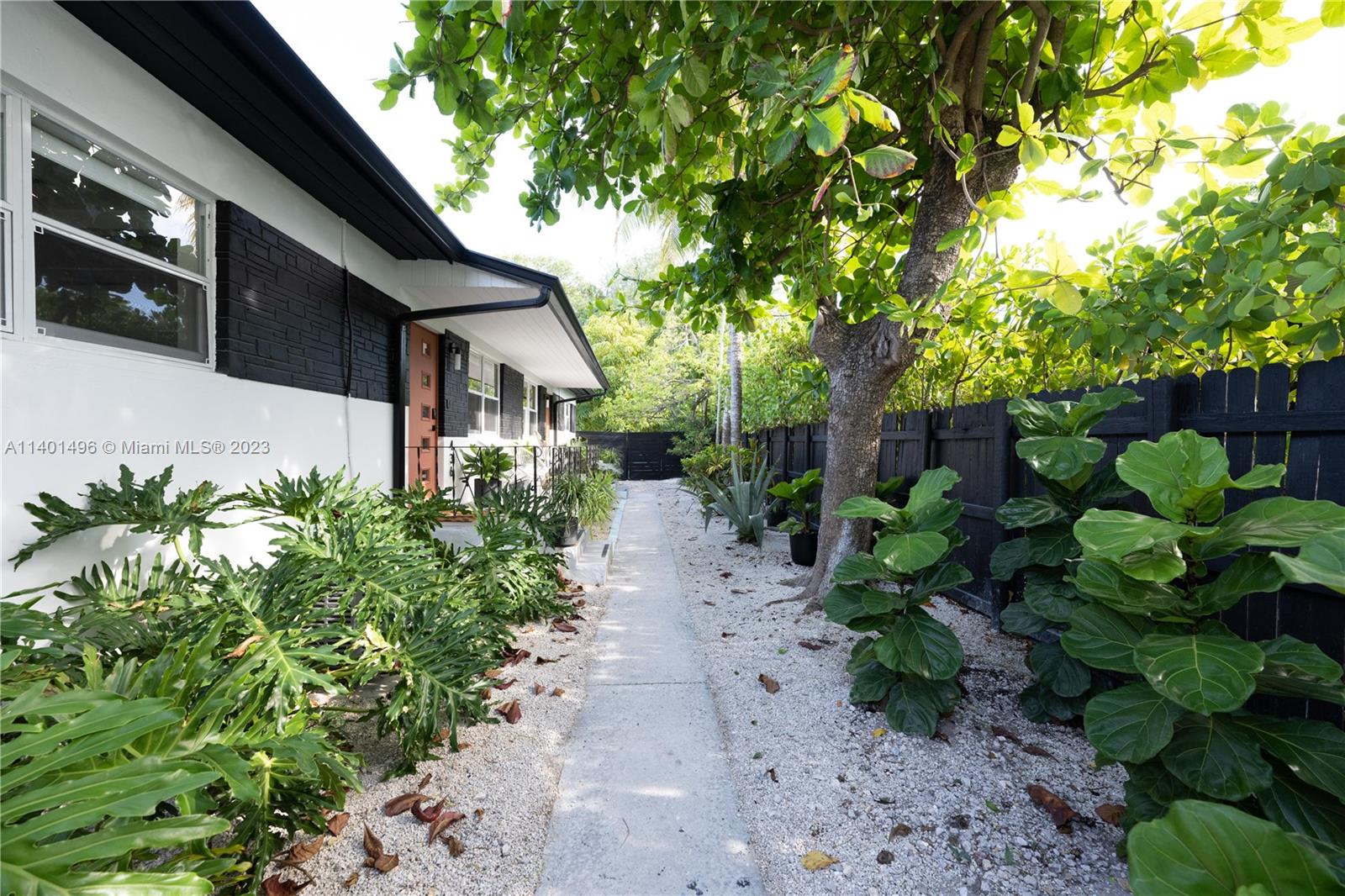 436 NE 64th St 1, Miami, Florida 33138, 2 Bedrooms Bedrooms, ,2 BathroomsBathrooms,Residentiallease,For Rent,436 NE 64th St 1,A11401496