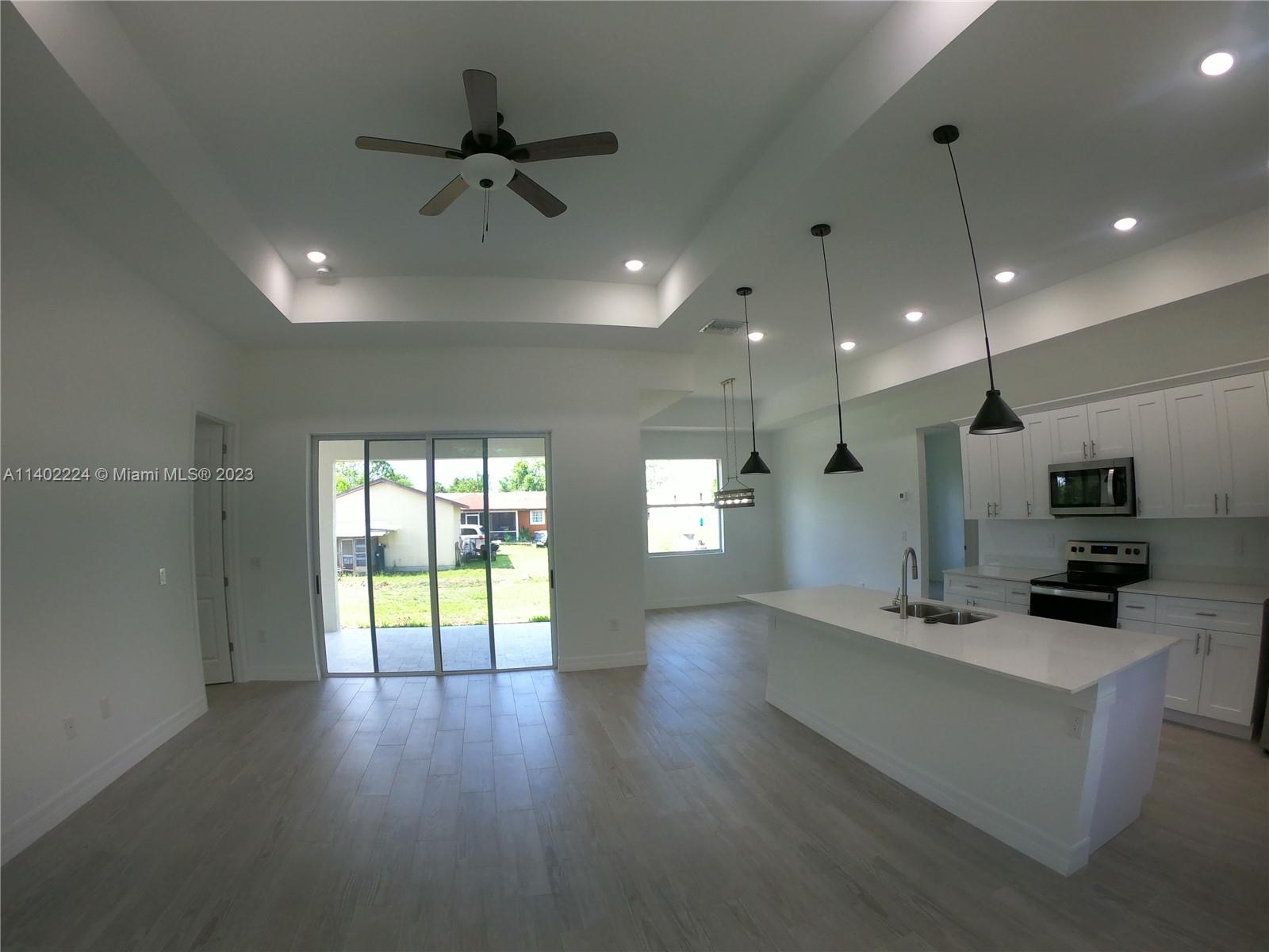 Listing Photo 11