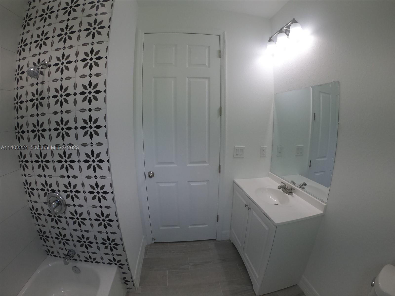 Listing Photo 20