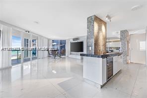 18671 Collins Ave, Sunny Isles Beach, FL, 33160 United States, 2 Bedrooms Bedrooms, ,2 BathroomsBathrooms,Residential,For Sale,Collins Ave,A11401903