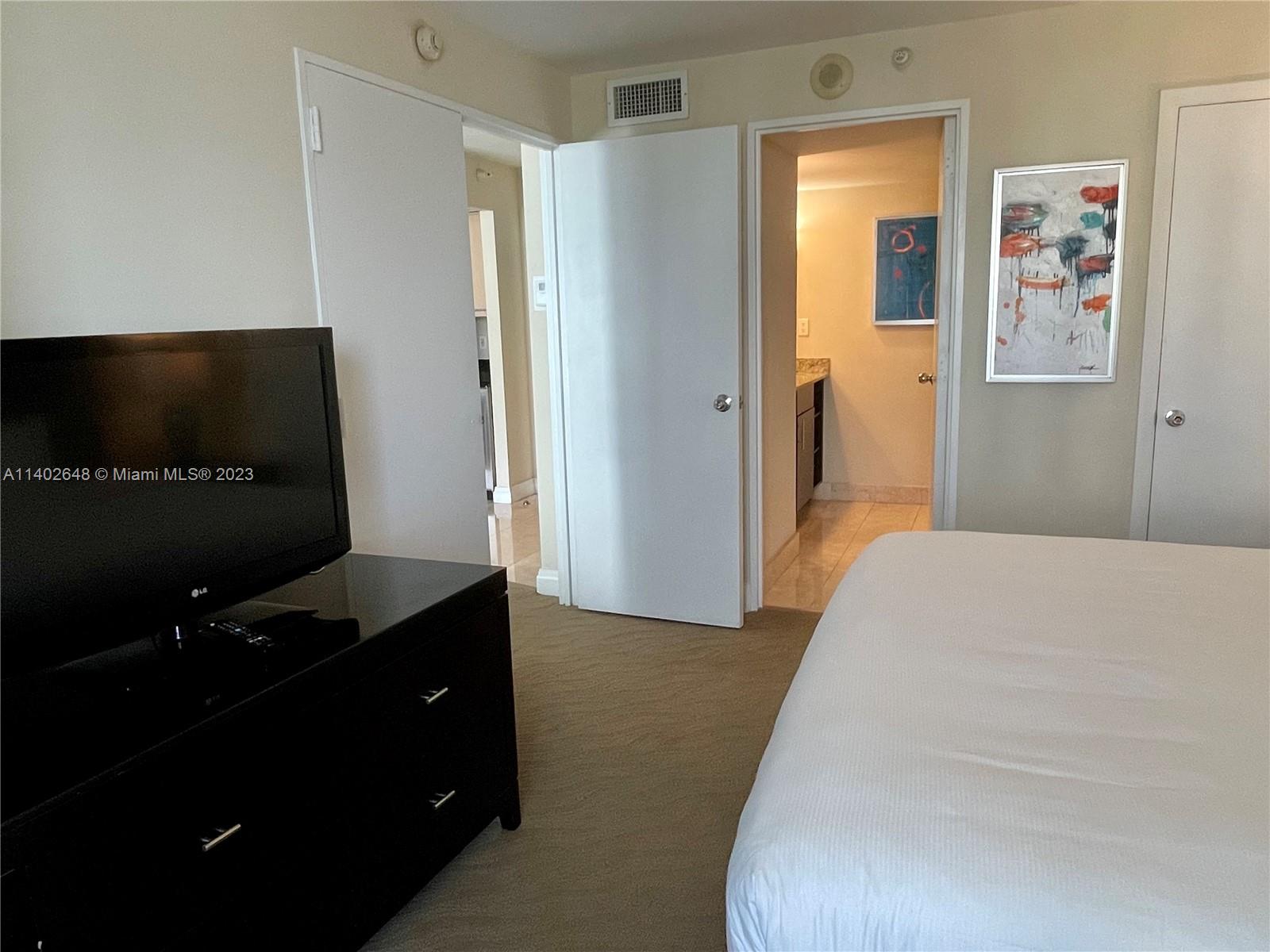 2670 Sunrise Blvd, Fort Lauderdale, FL, 33304 United States, 1 Bedroom Bedrooms, ,1 BathroomBathrooms,Residential,For Sale,Sunrise Blvd,A11402648
