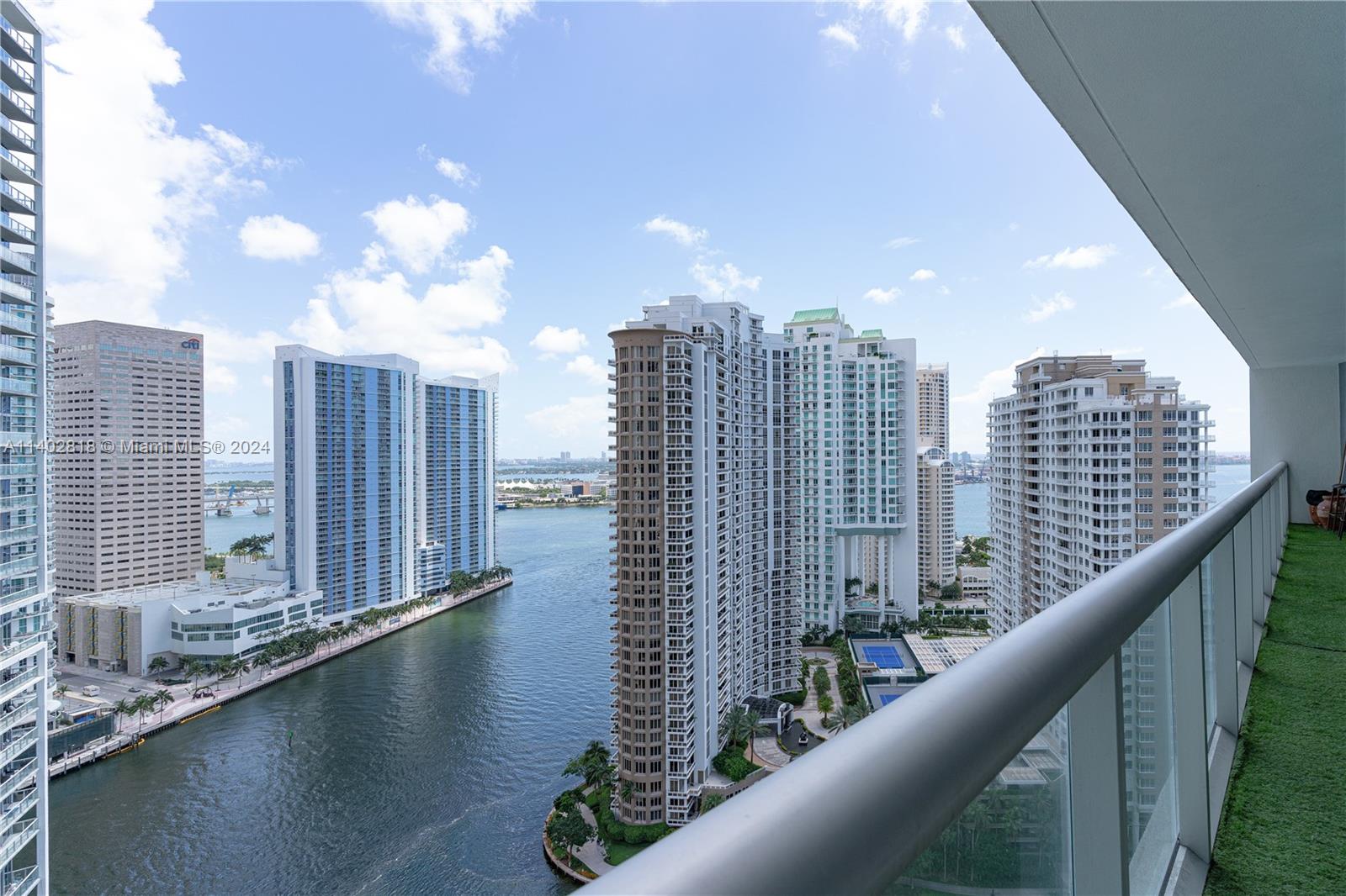 Welcome to Icon Brickell on the 27th floor, where luxury living meets breathtaking bay views. This stunning 2-bedroom, 2-bathroom unit with a Den offers an exceptional rental opportunity. Located in the heart of Brickell, you'll find yourself within walking distance of the finest restaurants and stores that this vibrant neighborhood has to offer. Don't miss your chance to reside in this exceptional residence at Icon Brickell. Experience the convenience of city living combined with unparalleled luxury. Contact us today to schedule a viewing and make this extraordinary rental your new home.