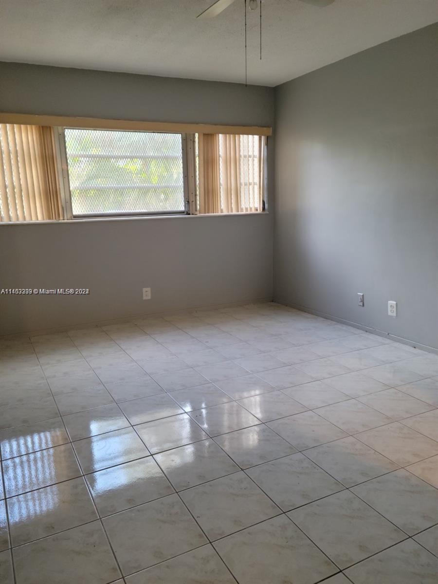 16800 NE 15th Ave 108, North Miami Beach, Florida 33162, 1 Bedroom Bedrooms, ,1 BathroomBathrooms,Residential,For Sale,16800 NE 15th Ave 108,A11403333