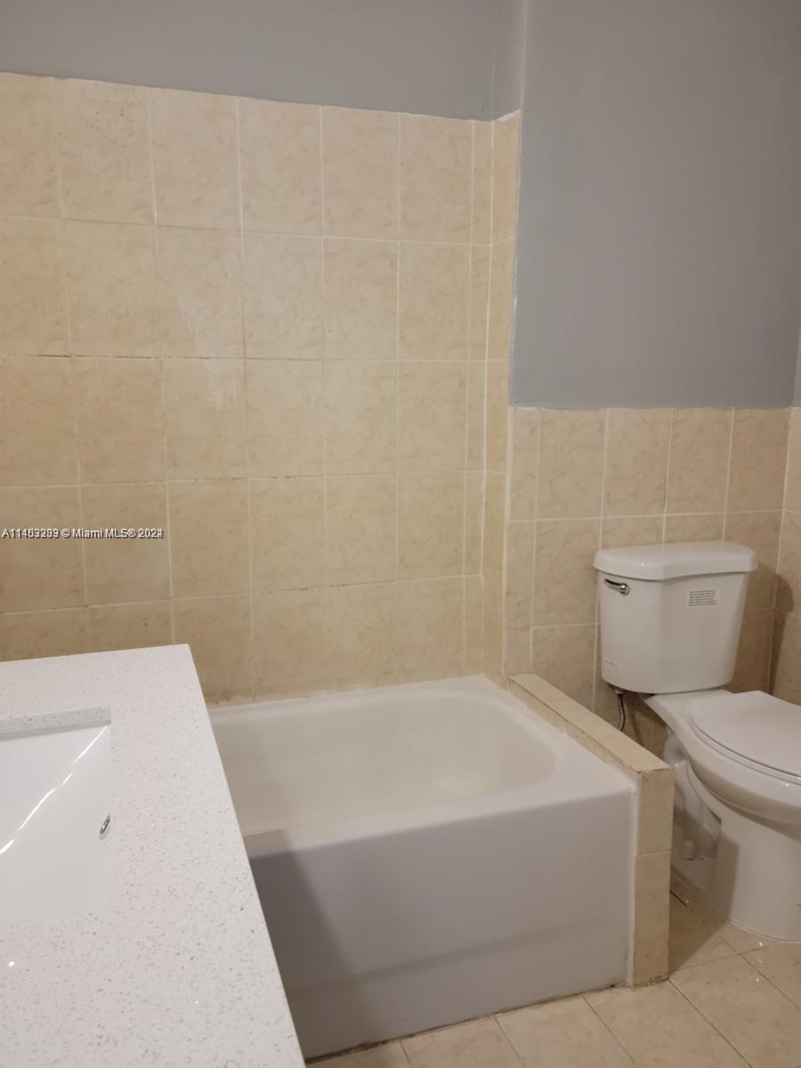 16800 NE 15th Ave 108, North Miami Beach, Florida 33162, 1 Bedroom Bedrooms, ,1 BathroomBathrooms,Residential,For Sale,16800 NE 15th Ave 108,A11403333