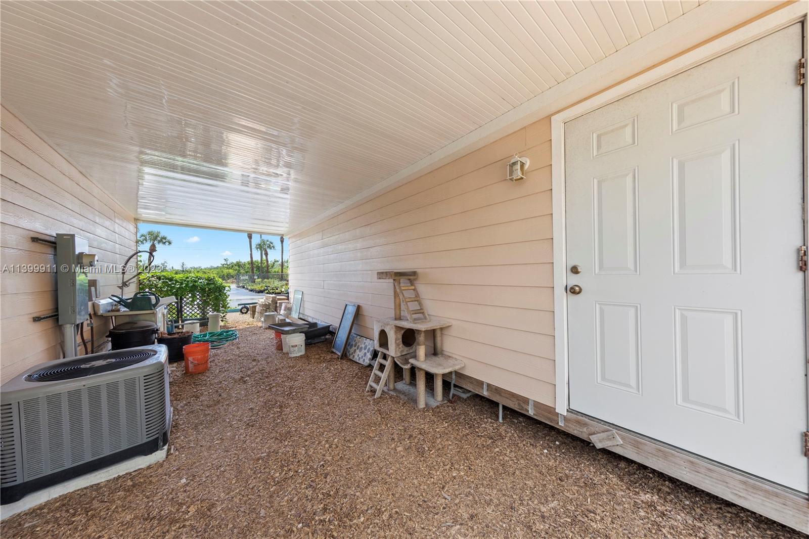Breezeway to attached storage/garage