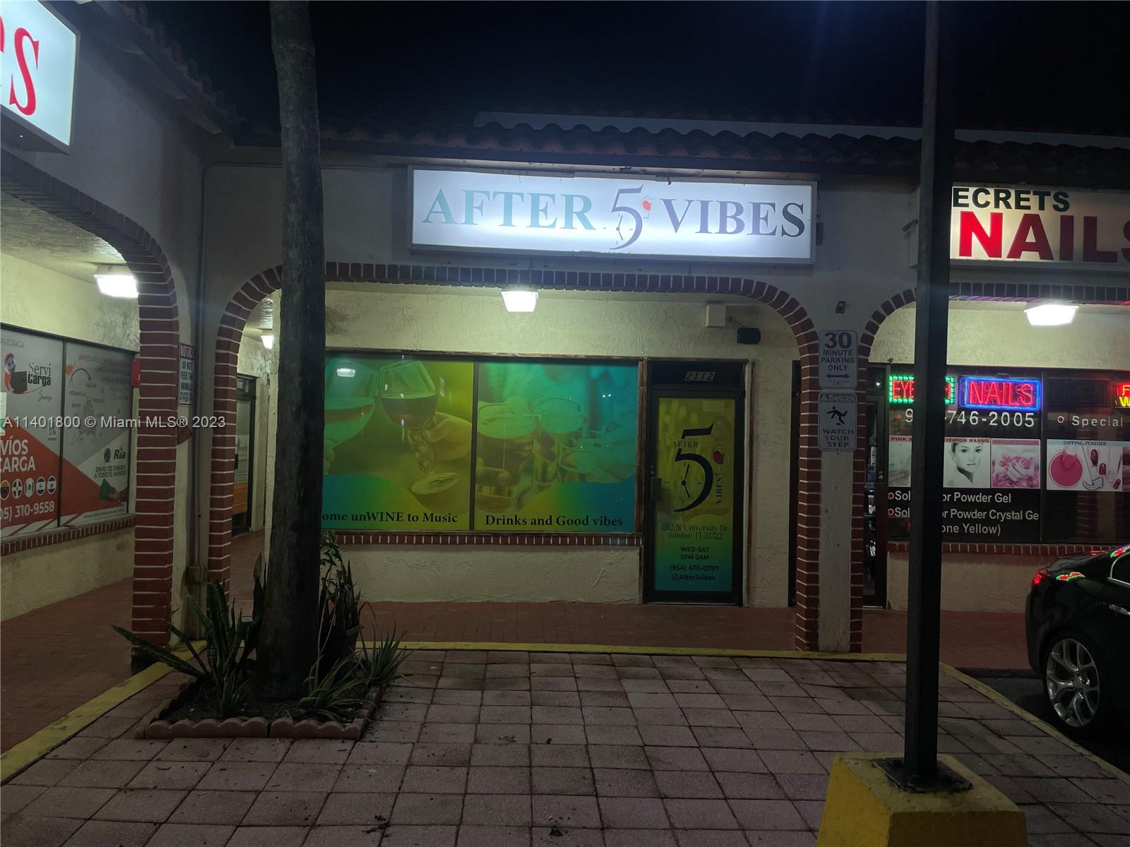 2112 N UNIVERSITY DR, Sunrise, Florida 33322, ,Businessopportunity,For Sale,2112 N UNIVERSITY DR,A11401800