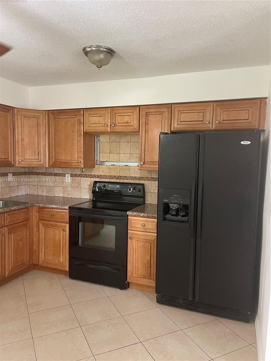7107 NW 76th St, Tamarac, Florida 33321, 2 Bedrooms Bedrooms, ,1 BathroomBathrooms,Residential,For Sale,7107 NW 76th St,A11407210