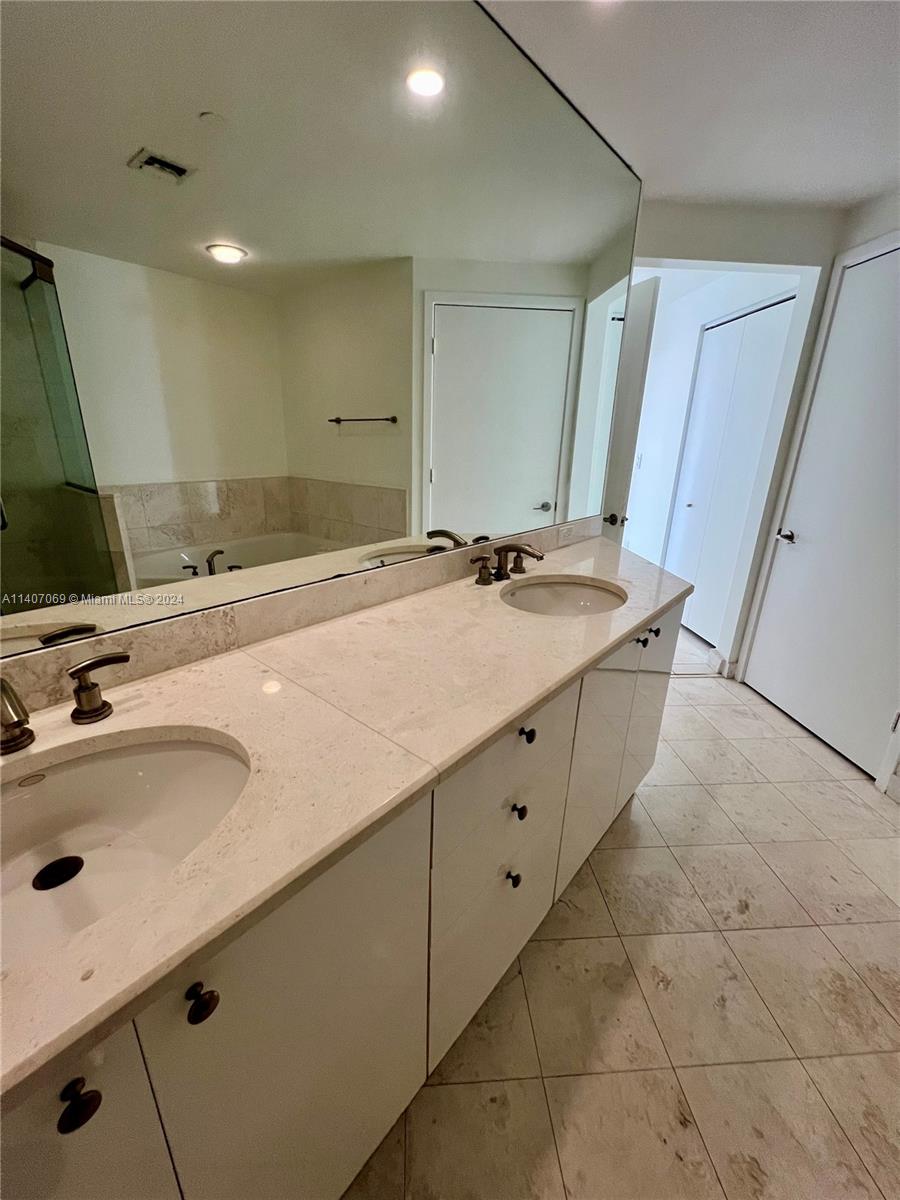 901 Brickell Key Blvd 603, Miami, Florida 33131, 2 Bedrooms Bedrooms, ,2 BathroomsBathrooms,Residential,For Sale,901 Brickell Key Blvd 603,A11407069