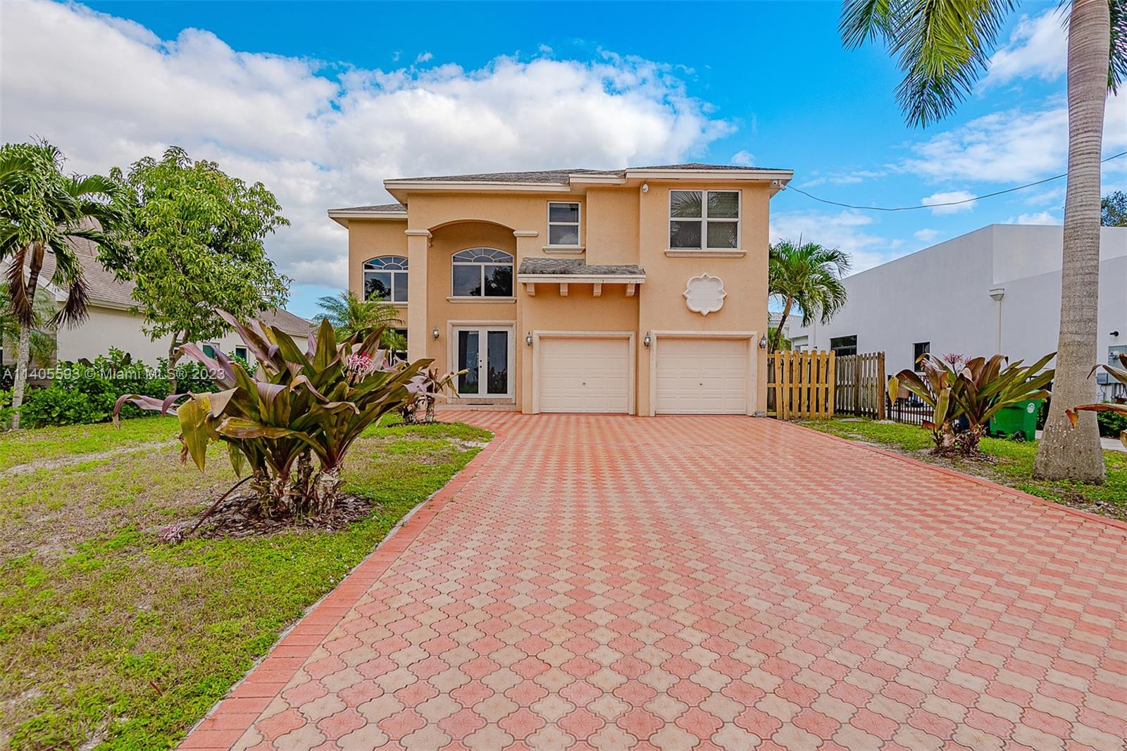 4480 SW 26 Ave  For Sale A11405593, FL