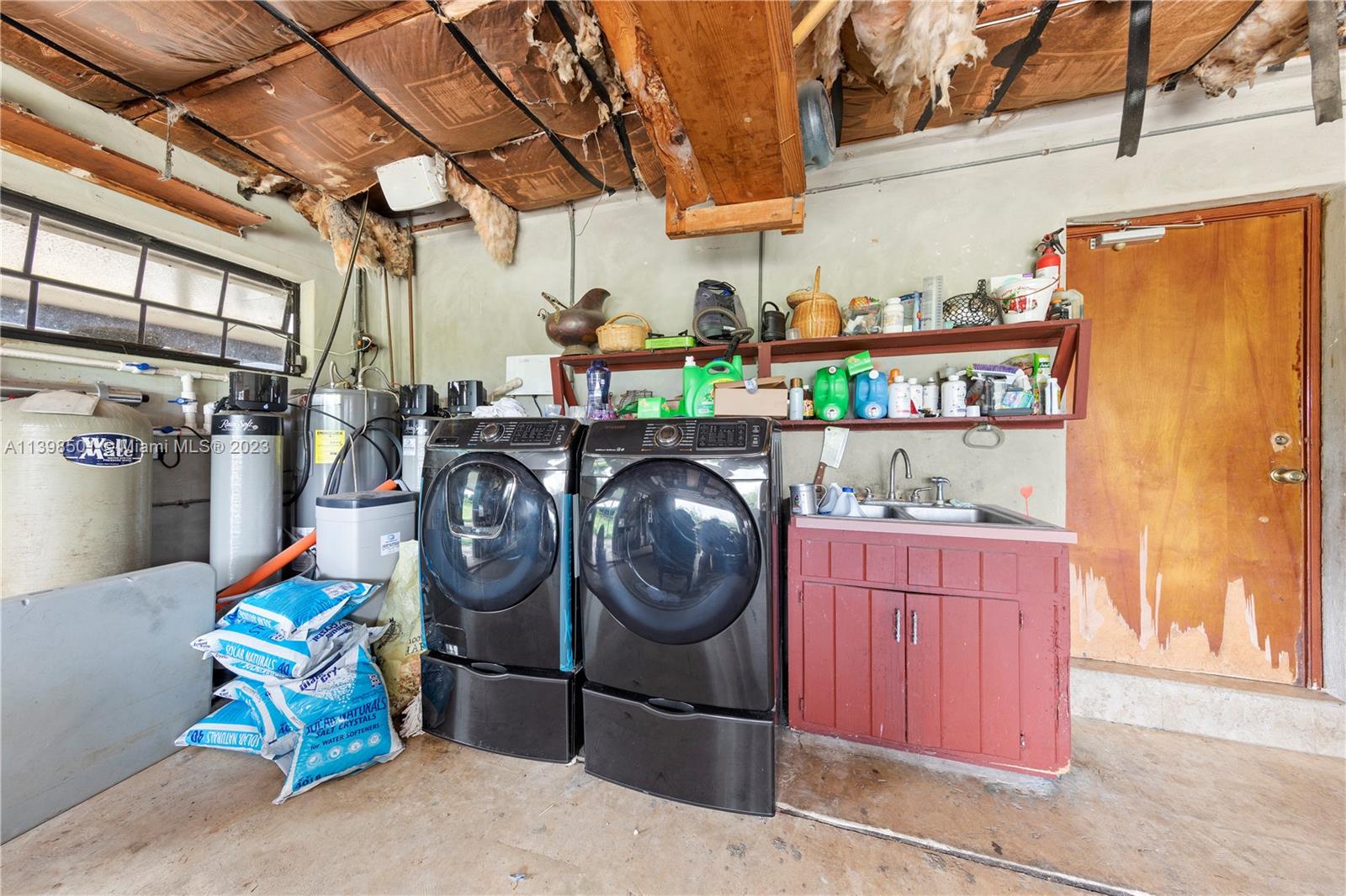 IN GARAGE DRYWA;LL NEEDED IN CEILING