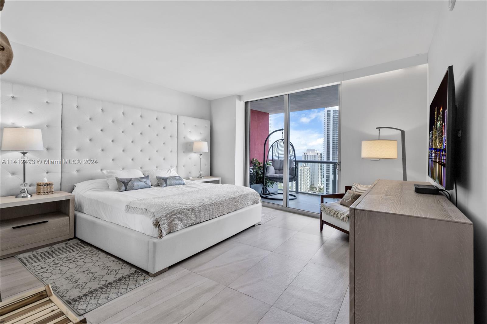 Master suite facing the Ocean