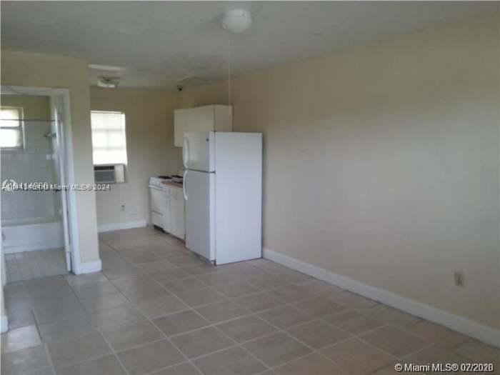 5010 Pembroke Rd, West Park, Florida 33021, ,Residentialincome,For Sale,5010 Pembroke Rd,A11413464