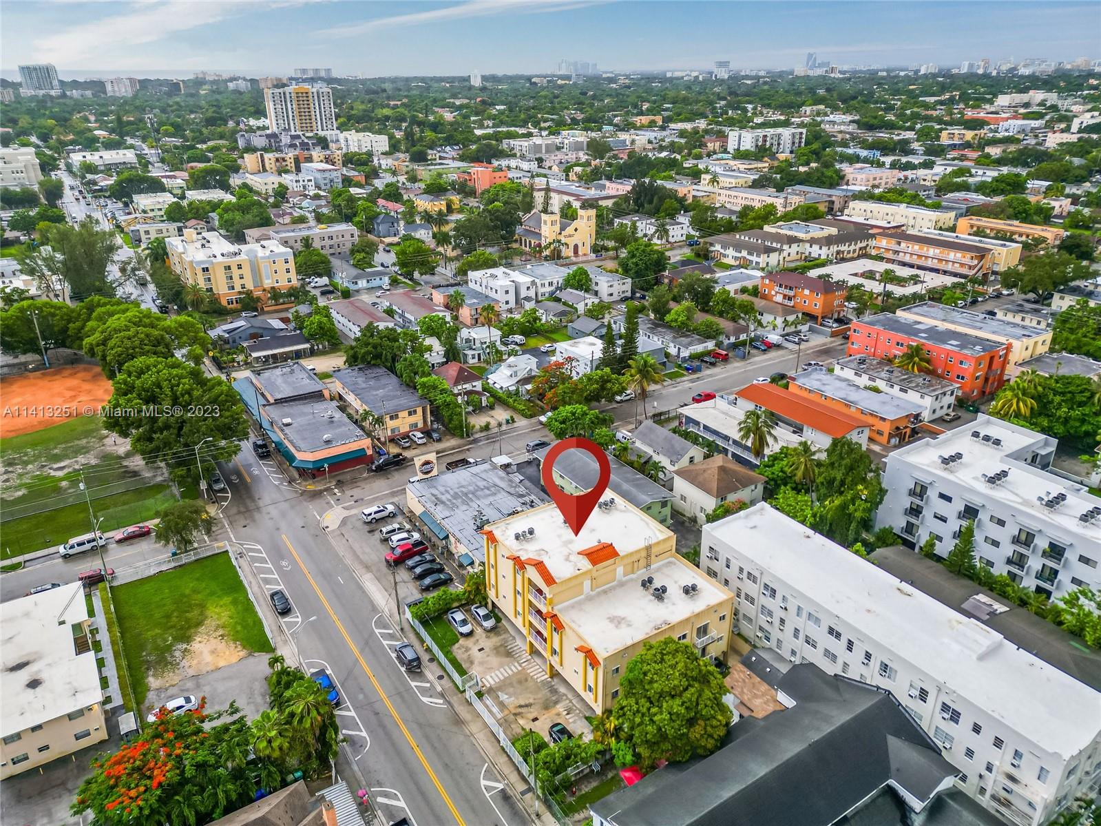 SHORT DISTANCE TO SUPERMARKETS,BUS STOP,SHOPPING CENTERS
